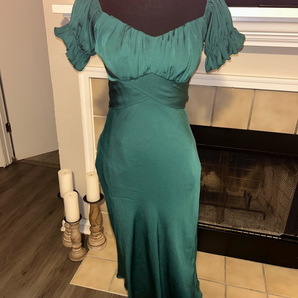 Spring Festival Chic Green Off-Shoulder Midi Dress